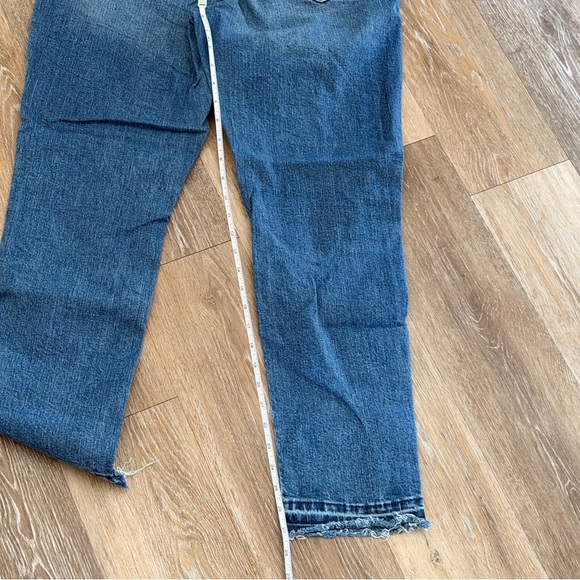 GAP High Rise Blue Jeans - Picture 3 of 5